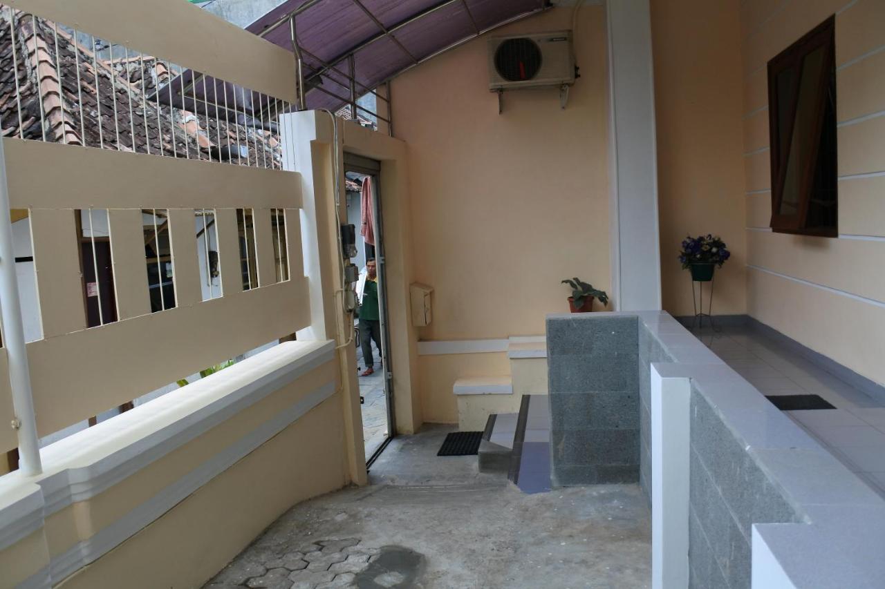 Ec Pondokan Wisma tamu *